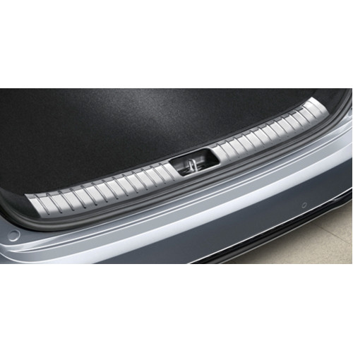 Trunk sill trim line, chrome optic